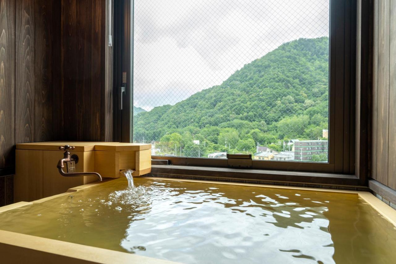 Hotel Jozankei Onsen Yurakusoan Sapporo Zewnętrze zdjęcie